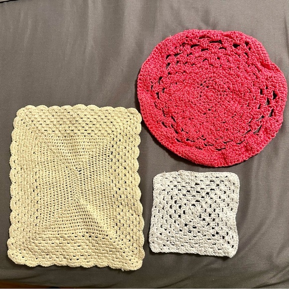 Assorted Vintage Handmade Crochet Pieces - Picture 1 of 6